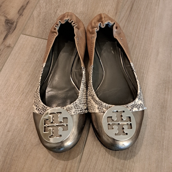 Tory Burch Shoes - TORY BURCH LeeLee Flats